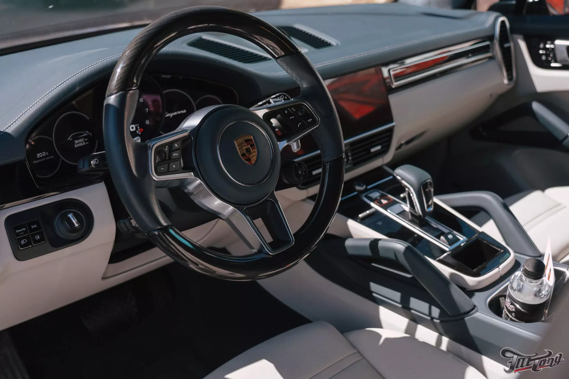 Porsche Cayenne. Оклейка в полиуретан. Окрас дисков